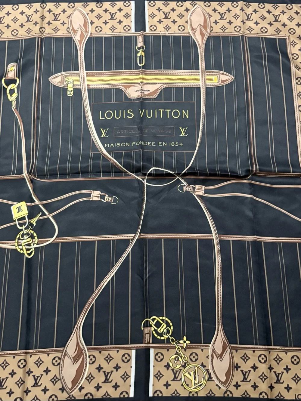My Neverfull Shawl 35x35 inch luxury vibes Silky scarf LOUIS VUlTTON‼️LAST ONE